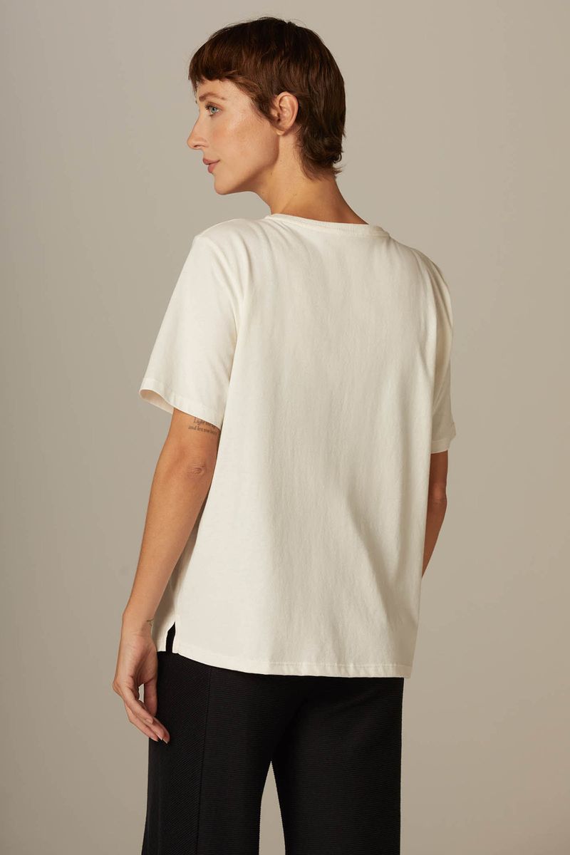 camiseta-20anos-yogini-0083052204-costas.jpg