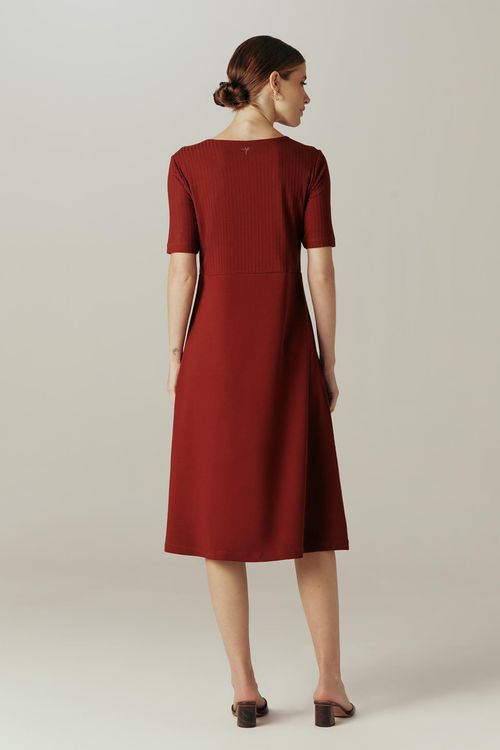 Vestido Midi Evasê Bordô Celly