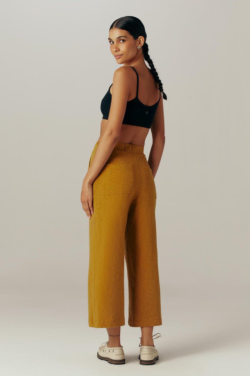 calca-ipe-yogini-0082880239-movimento