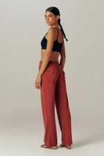 calca-bambu-IV-yogini-0082960213-movimento
