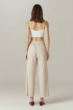 calca-kamala-yogini-0082640709-movimento