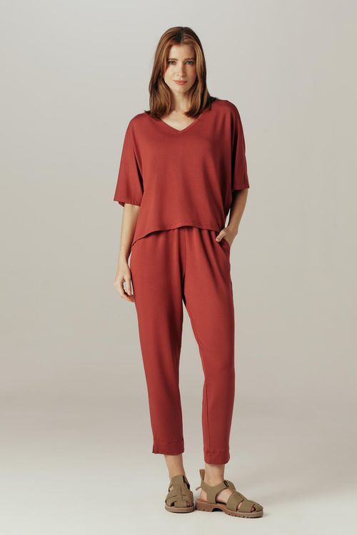 Calça Cenoura Merlot New Arvi