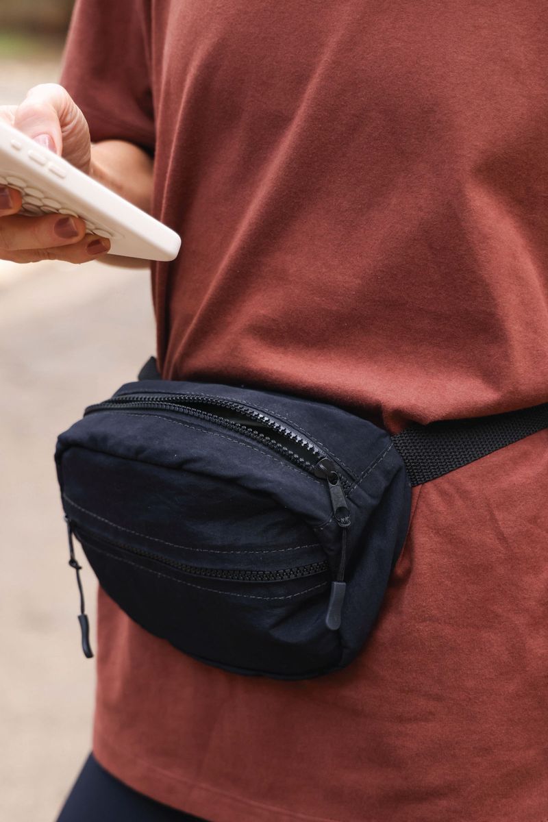 Pochete-renata-yogini-0085560007-costas