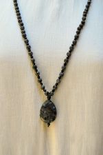 japamala-labradorita-negra-yogini-0085410062-costas