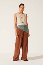 regata-nate-yogini-0083300062-movimento