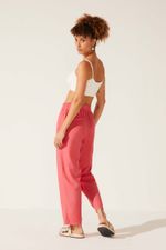 calca-gilda-yogini-0083571851-movimento