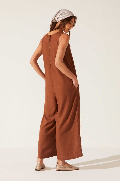 Macacão Dye Camelo Linho Hebe