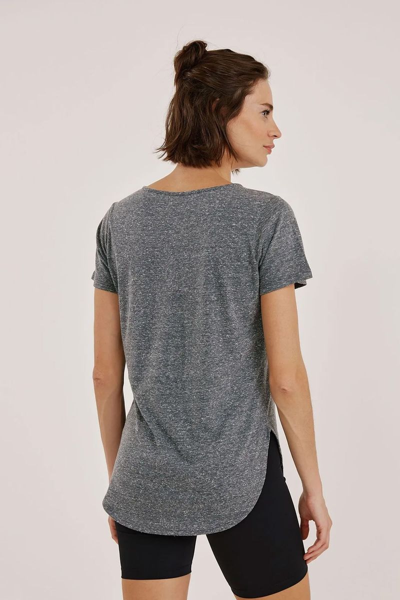 blusa-long-mescla-recycled-arunaII-1761570636488-costas