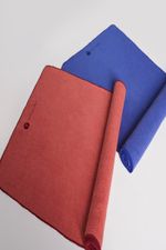 toalha-anti-derrapante-vermelha-yogini-0003742603-frente