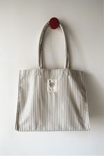 bolsa-listrada-cinza-0086710084