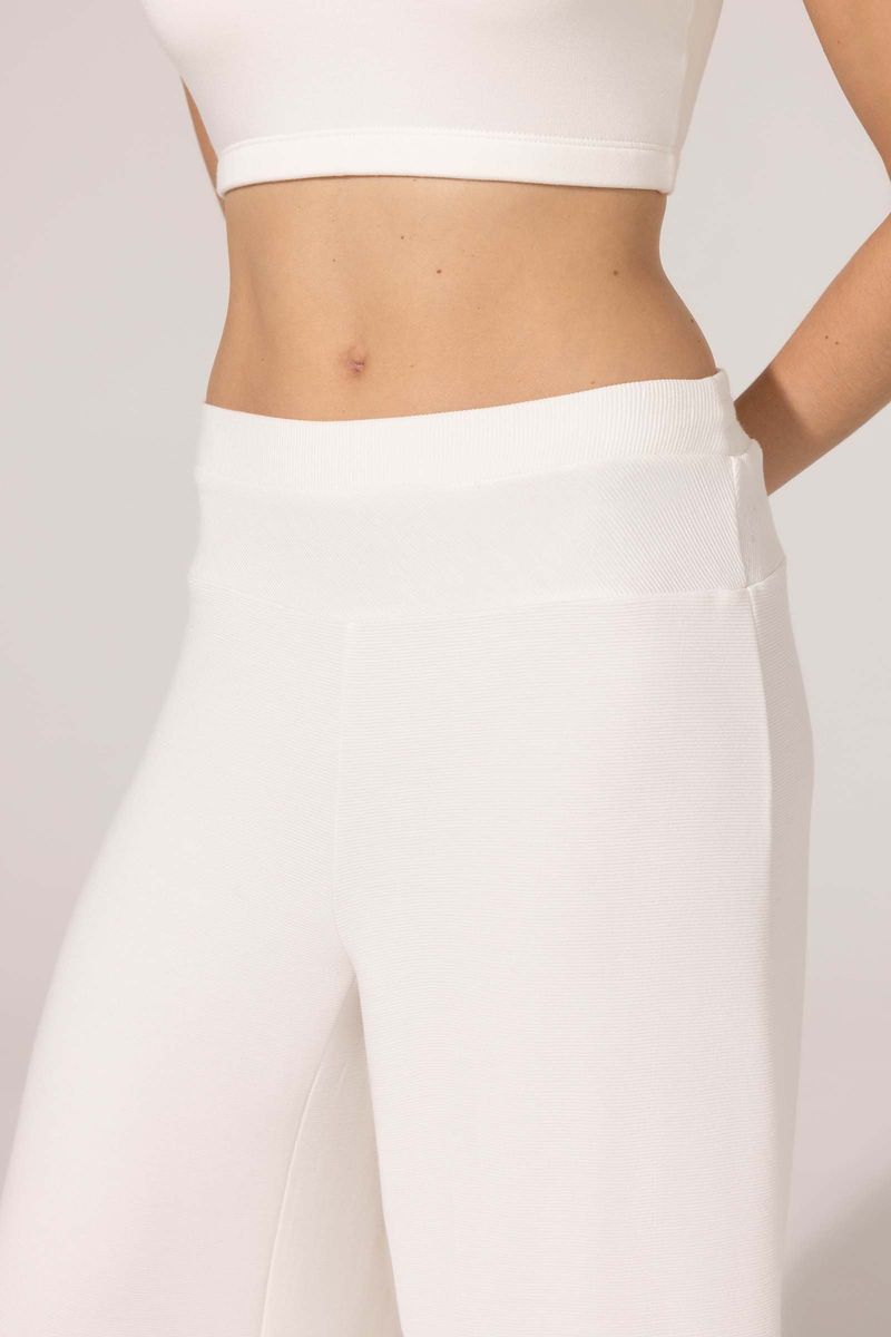 calca-vania-yogini-0084462204-detalhe-cintura