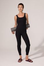 macacao-coralina-yogini-0084980007-movimento