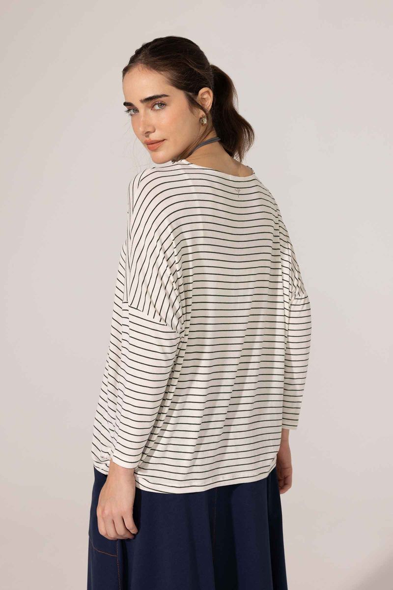 blusa-lourdes-yogini-0084720354-costas