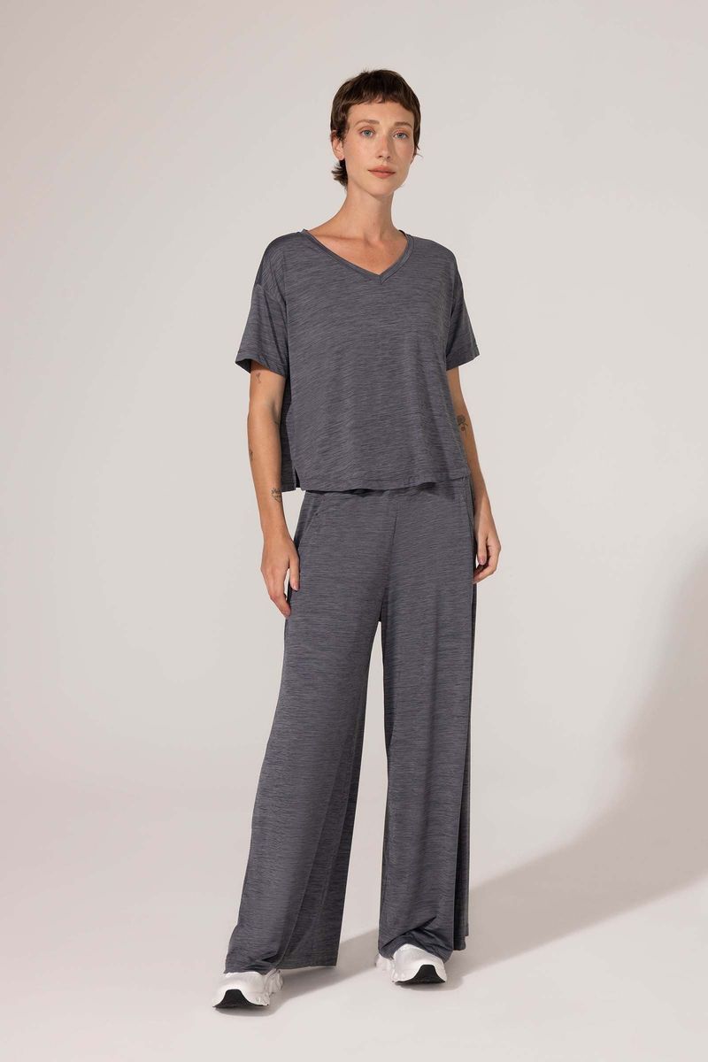 blusa-alba-yogini-0085100555-movimento