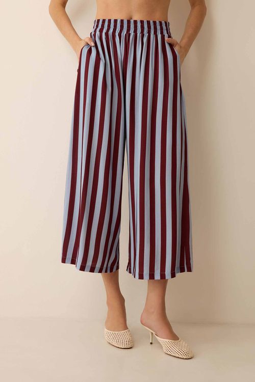 Calça Pantacourt Listrada Bordô Thea